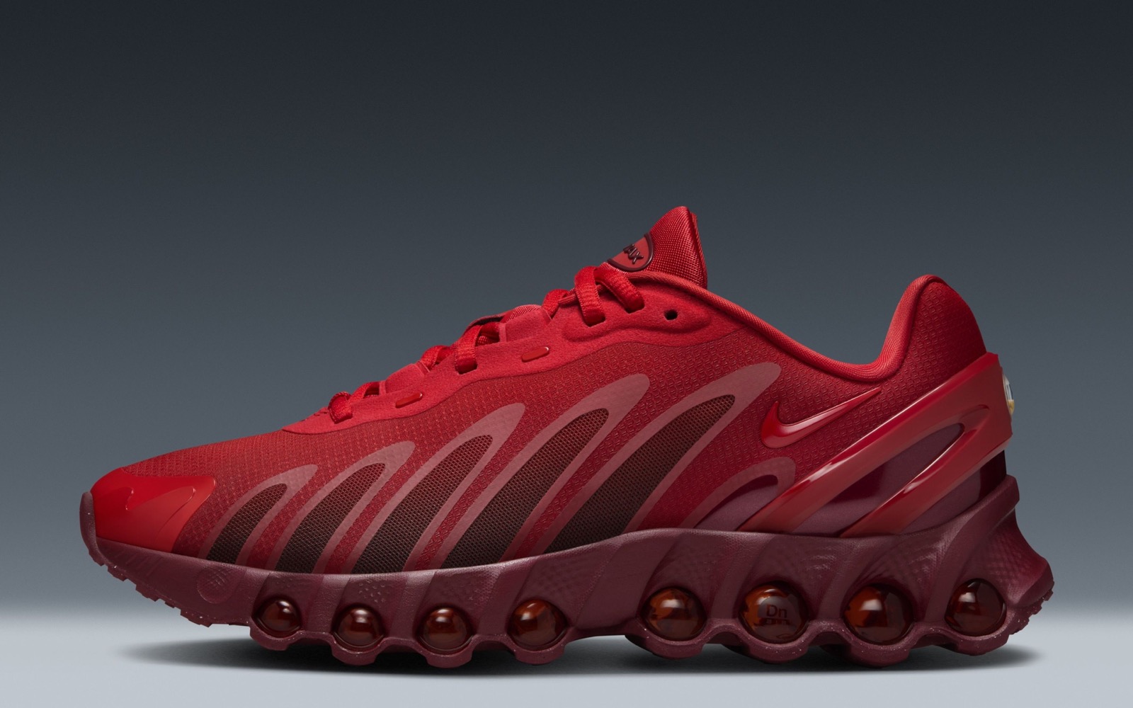 Official Nike Air Max product image showing product performance behind the Swoosh.