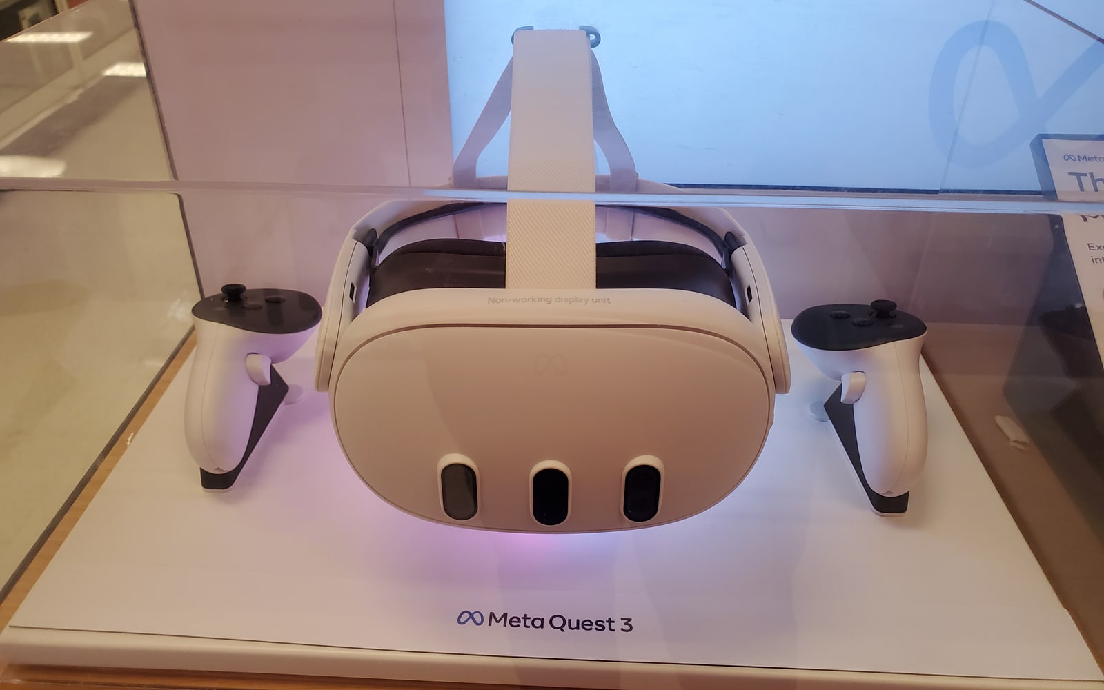 Meta Quest 3 display unit in a retail environment.