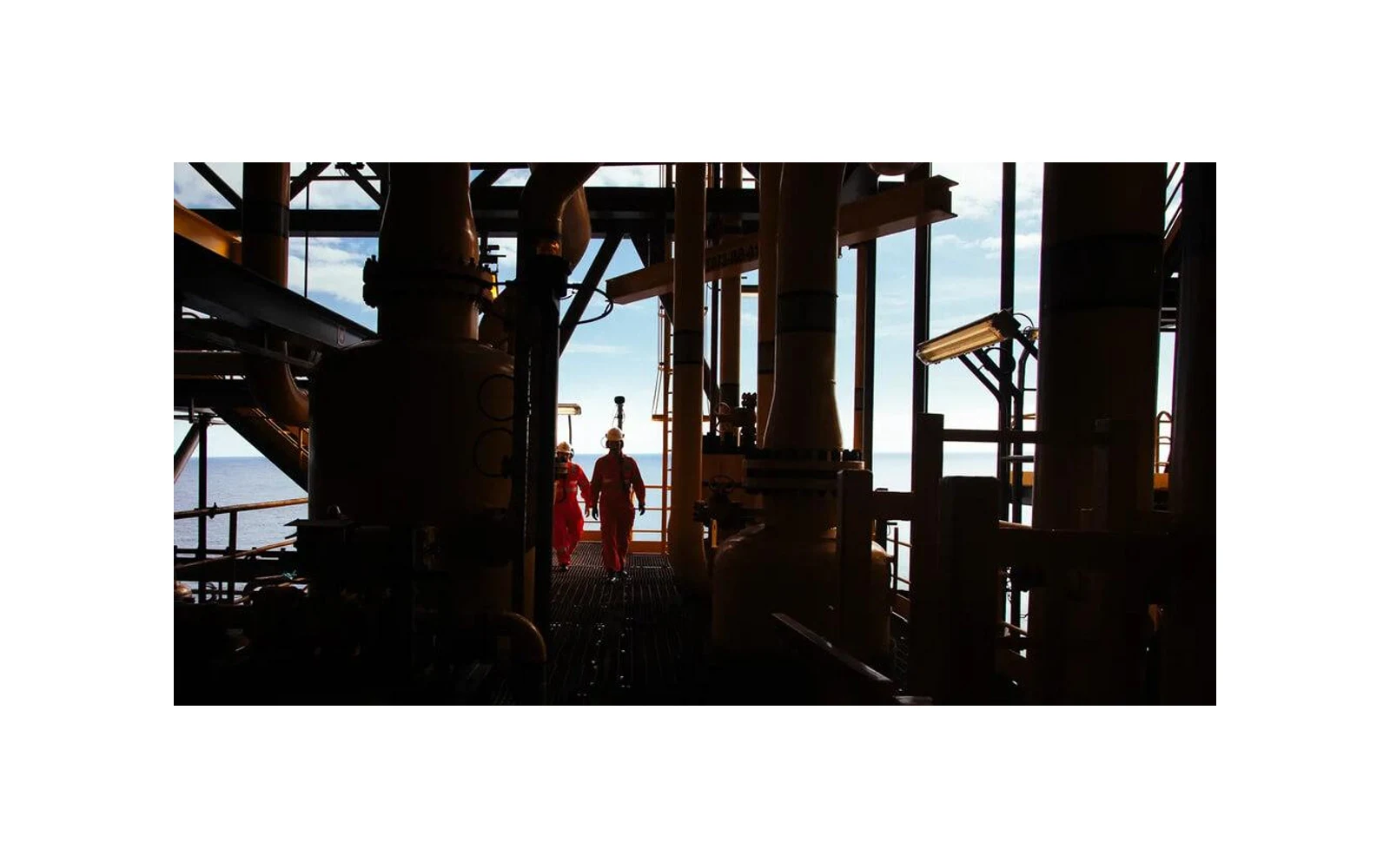 Petrobras industrial platform scene