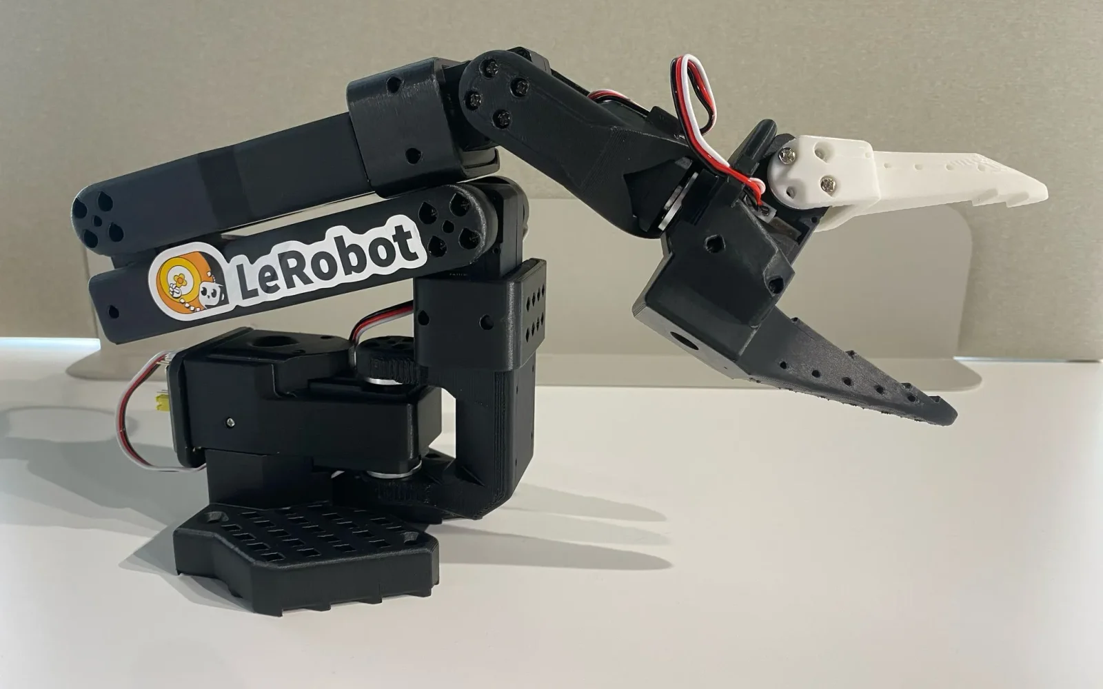 SO-101 follower robot arm pictured in Hugging Face's official LeRobot documentation.