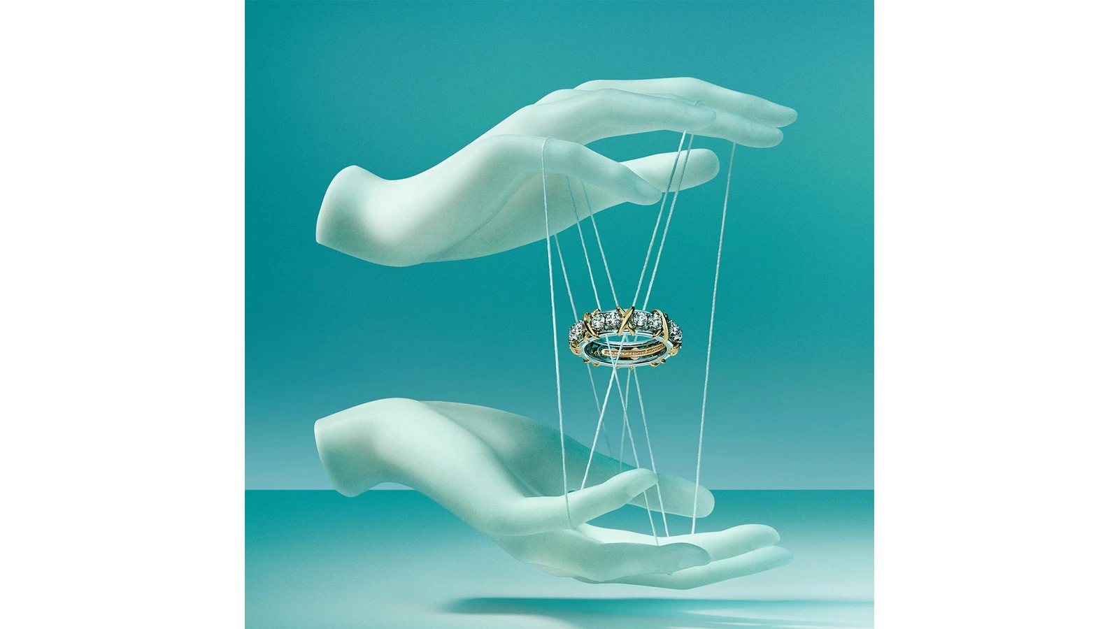 Tiffany jewelry product photograph from the official LVMH Maison page.